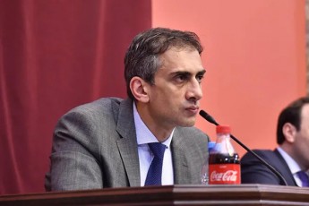 giorgi-kaxiani-deputatis-mimarT-gamamtyunebeli-ganaCenis-gamotanisas-parlamenti-valdebulia-Seuwyvitos-mas-parlamentis-wevris-uflebamosileba