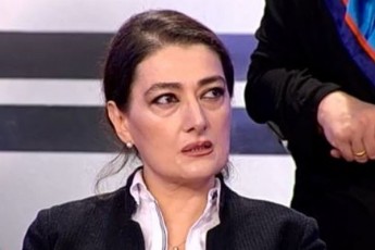 Tako-Carkviani-magidasTan-gvizis-putini-kabaSi-nino-burjanaZis-prowiali-ar-gavaportesto-