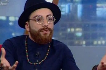 emociurad-ver-gavakontrole-Tavi--anri-bibineiSvili-Tamar-CergoleiSvilTan-dapirispirebaze-video