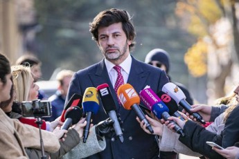 kaxa-kalaZe-xelisuflebas-am-etapze-ar-aqvs-resursi-rom-konstituciaSi-cvlilebebi-ganxorcieldes