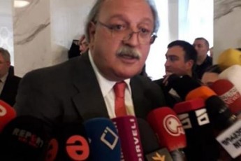 grigol-vaSaZe-evroparlamentarebs-movuyvebiT-rogor-yvavis-demokratia-saqarTveloSi
