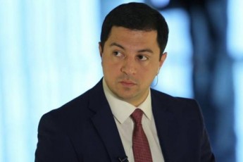 arCil-TalakvaZe-realur-sakiTxebs-vubrundebiT-razec-SeTanxmebis-miRweva-aris-SesaZlebeli