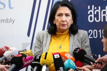 salome-zurabiSvili-Sewyalebis-gadawyvetilebas-sxva-ojaxebic-elodebian-ar-iqneba-swori-mxolod-dekanoz-mamalaZeze-visaubroT