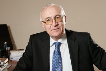 zurab-abaSiZe-imedi-maqvs-rom-xval-da-zeg-JenevaSi-gamarTul-Sexvedraze-miviRebT-pasuxs-Tu-rodis-mogvardeba-vaJa-gafrindaSvilis-sakiTxi