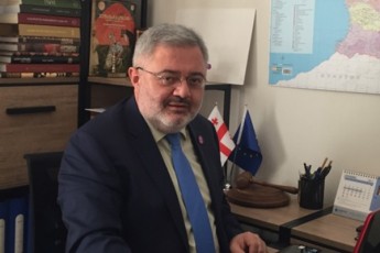 ras-iTvaliswinebs-mravalmandatiani-maJoritaruli-sistema