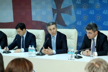 apirebs-Tu-ara-ocneba-mravalmandatian-maJoritarul-saarCevno-sistemaze-gadasvlas