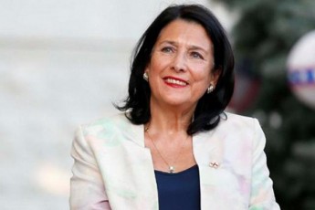 salome-zurabiSvilis-sityva-kidev-erTxel-damaxinjda---prezidentis-administracia