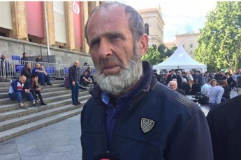 zviad-niSnianiZe--b-n-maCalikaSvils--rusTavelze--Tavis-karavze-aqvs-gakruli-CeCneTis-droSa-