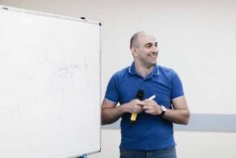 aleqsandre-raqviaSvili-roca-mosaxleobis-didi-nawili-mkurnalobs-biujetis-xarjze-arecerT-mxares-ar-aqvs-stimuli-izrunos-resursebis-efeqtian-gamoyenebaze