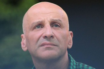 SoTa-iaTaSvili-CamoxseniT-eg-fraza-Tqveni-kedlebidan-nu-xdiT-brendad-nu-imeorebT-SelocvasaviT-wyevlasaviT