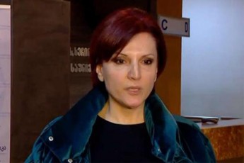 ana-jabauri-petre-yufaraZe-cotne-gamsaxurdias-megobaria-misi-mxridan-cotneze-Tavdasxma-gamoricxulia