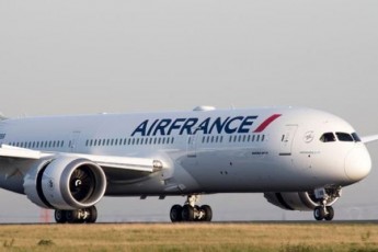 Air-France-is-TviTmfrinavis-Sasis-ganyofilebaSi-10-wlis-bavSvis-cxedari-aRmoaCines