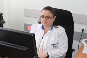 eqimi-infeqcionisti-maia-buwaSvili-es-wamlebi-elodeboda-Sesabamis-pacientebs-romlebic-ar-mividnen-mkurnalobis-dasawyebad
