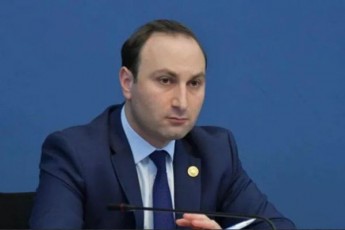 anri-oxanaSvili-ar-gamovricxav-rom-vaxtang-robaqiZem-TviTdazianebebi-miiyenos-an-Tavdasxmis-inscenireba-moawyos-da-Semdgom-Cemsken-gamoiSviros-xeli