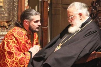Salva-kekelia-patriarqma-vinc-kacad-aqcia-da-SviliviT-gazarda-is-dRes-mas-lanZRavs
