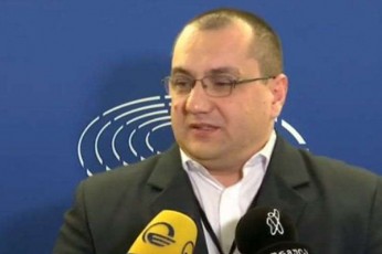 evroparlamentarikristiantereSi-yvela-qveyanas-aqvs-ufleba-gadawyvitos-Tu-romeli-saarCevno-sistema-Seesabameba-mas-yvelaze-kargad-Tuki-es-demokratiis-CarCoebs-ar-scildeba