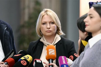 naTia-Turnava-xelisuflebis-mxridan-senatorebis-gancxadeba-reagirebis-gareSe-ar-darCeba