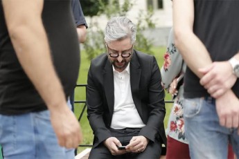 arsebuli-informaciiT-nika-gvaramias-sasamarTlos-Senobis-SesasvlelTan-fizikurad-gauswordnen