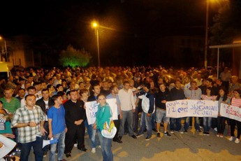 merab-qvaraia-iareT-da-atareT-es-uazro-da-arfrismTqmeli-aqciebi-anTxieT-ciliswamebisa-da-sicruis-niaRvari-ufro-male-waiSlebiT-politikur-ruqaze-es-Tqveni-arCevania