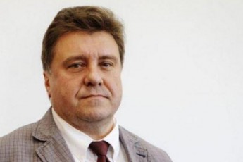 okupirebul-cxinvalSi-rusi-Cinovniki-da-misi-meuRle-sakuTar-saxlSi-gardacvlili-ipoves