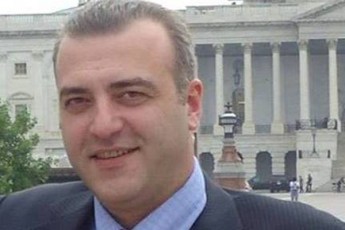 irakli-gogava-q-ni-gliki-Camovida-Zalian-lamazad-diplomatiurad-zedmeti-xmauris-gareSe-daarbia-liberalebis-da-neokonservatorebis-revoluciuri-gegmebi