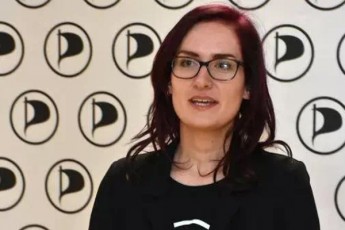 marketa-gregorova-mgonia-rom-ruseTi-saqarTveloSi-cdilobs-gaakeTos-is-risi-gakeTebac-SeuZlia---vfiqrob-nato-aseTi-SeSinebuli-ar-unda-iyos