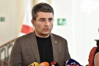 mamuka-mdinaraZe-kinzingeris-gancxadebaze-mec-veTanxmebi-rom-sasamarTlos-iaraRad-gamoyeneba-demokratia-ar-aris---es-Cvens-qveyanaSi-ar-xdeba-es-xdeboda-2012-wlamde