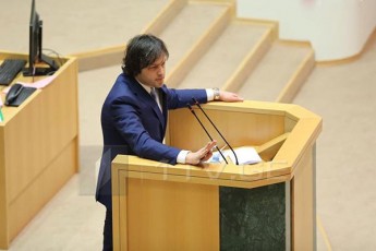 irakli-kobaxiZe-partia-evropuli-saqarTvelo-Tavisi-nacmoZraobiT-namdvilad-aris-antievropuli-saqarTvelo-maT-es-saxeli-daimsaxures