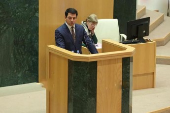 arCil-TalakvaZe-opoziciaSi-dRemde-rCebian-adamianebi-vinc-strategiuli-obieqtebi-rusul-kompaniebs-mihyides-brZolis-velze-jariskacebi-datoves-mosaxleoba-saomar-zonaSi-miatoves