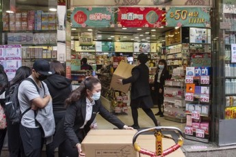 koronavirusis-SiSiT-SeiaraRebulma-pirebma-marketidan-600-Sekvra-tualetis-qaRaldi-moipares