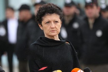 Tea-wulukiani-advokatebma-partiis-wevrebma-vano-merabiSvili-wlebis-ganmavlobaSi-tyuilSi-acxovres-imedi-maqvs-amaze-vinme-moralurad-mainc-agebs-pasuxs
