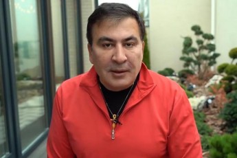mixeil-saakaSvili-vamayob-vano-merabiSvilis-gautexlobiT-movuwodeb-yvelas-Serigebisken