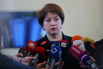 maia-cqitiSvili-Cinel-kontraqtorebs-vTxoveT-Tavi-Seikavon-damatebiTi-personalis-Camoyvanaze-vidre-ar-davrwmundebiT-rom-sakarantino-zomebi-sworad-xorcieldeba