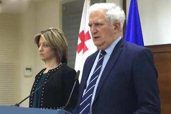 amiran-gamyreliZis-informaciiT-saqarTveloSi-koronavirusis-infeqcia-50-wlis-mamakacs-daudginda