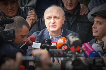 vano-merabiSvili-ar-vapireb-vinmes-skami-davikavo-da-vikinklao-saqmes-angarebis-gareSe-gavakeTeb