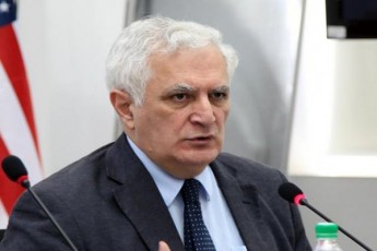 amiran-gamyreliZe-nawyeni-var-gvaramiam-talaxi-mesrola-amis-Rirsi-ar-viyavi
