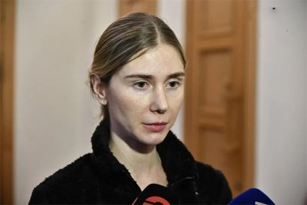 Tina-bokuCava-salome-zurabiSvili-mosiarule-skandalia---ar-gamovricxav-protestic-ki-ar-gamovxatoT-am-nominaluri-figuris-parlamentSi-mosvlis-mimarT