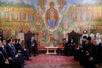 nikol-faSiniani-mis-uwmindesobasTan-namdvilad-STamagonebeli-Sexvedra-mqonda