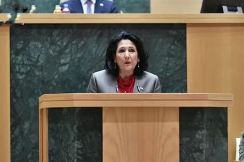 prezidenti-afxazebsa-da-osebs-momavlis-perspeqtiva-unda-davanaxoT