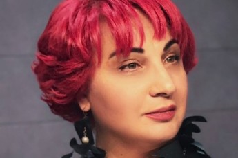 nino-jRarkava-nika-gvaramia-viRacam-rom-gagxios-Suaze-amis-mere-wadi-da-ikivle-politikurad-mdevniano