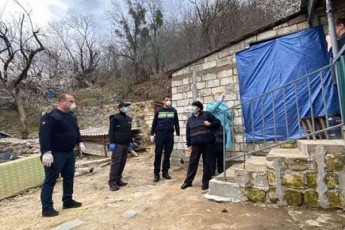 xaragaulSi-italiidan-qmris-dakrZalvaze-Casuli-qali-policiam-karantinSi-gadaiyvana