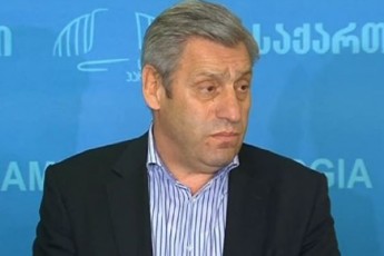 SoTa-xabareli-saakaSvili-da-misi-xrova-arian-mavnebeli-spekulantebi-politikuri-parazitebi-da-maradiorebi-romlebic-politikur-sargebels-mudmivad-qveynis-da-xalxis-dazianebis-xarjze-eZeben