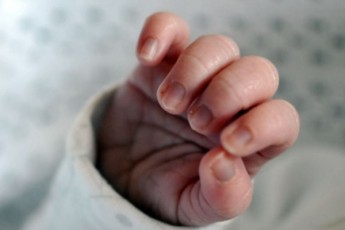 pandemiis-pirobebSi-msoflioSi-35-milionze-meti-bavSvi-daibada