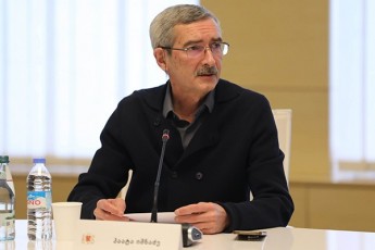 paata-imnaZis-informaciiT-mTavrobis-wevrebs-COVID19-Tan-dakavSirebiT-testebi-jerjerobiT-ar-utardebaT