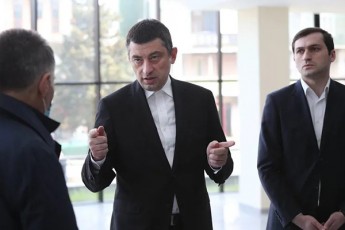 giorgi-gaxaria-minda-eqimebi-gavamxnevo-imitom-rom-uaxloesi-kvirebis-ganmavlobaSi-didi-brZolebi-gvelodeba