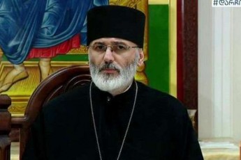 dekanozi-andria-jaRmaiZe-vinc-frTxilobs-da-fiqrobs-rom-SeiZleba-taZarSi-ar-misvliT-Tavi-daicvas---darCes-saxlSi