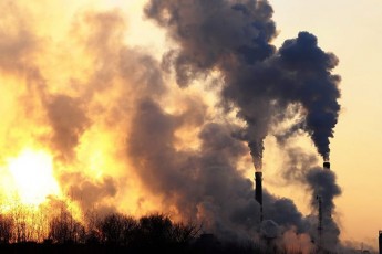 koronavirusis-gamo-CO2-is-gamoyofa-savaraudod-meore-msoflio-omis-Semdeg-yvelaze-metad-Semcirda