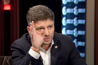 daCi-caguria-moiTmineT-davZlevT-gavimarjvebT-da-mere-Tu-gindaT-Tavebi-daixrCeT-RvinoSi