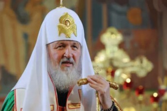 patriarqi-kirili-modiT-saxlebSi-Zlier-vilocoT-gavataroT-dro-televizorTan-rodesac-saRvTismsaxuro-translacia-iqneba