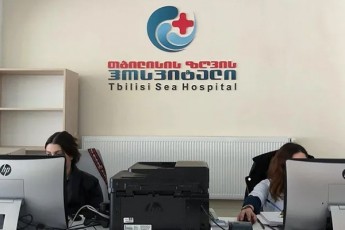 Tbilisis-zRvis-hospitalSi-koronavirusi-erT-pacients-daudasturda-da-mas-Tssu-s-pirvel-sauniversiteto-klinikaSi-gadaiyvanen